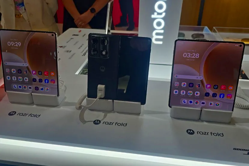 Motorola presenta el razr fold en el MWC 2026, un plegable de 2000 euros con el mejor sistema de cámara del segmento según DXOMARK