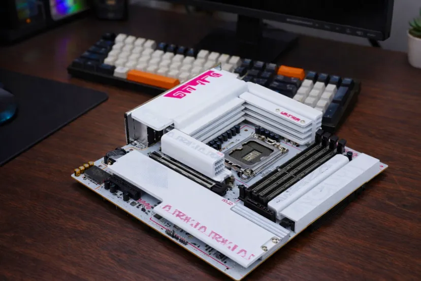 Colorful renueva su ofensiva Z890 con dos placas muy distintas: una ULTRA-S W más refinada y una Z890M ULTRA Z que apuesta por el diseño sin cables