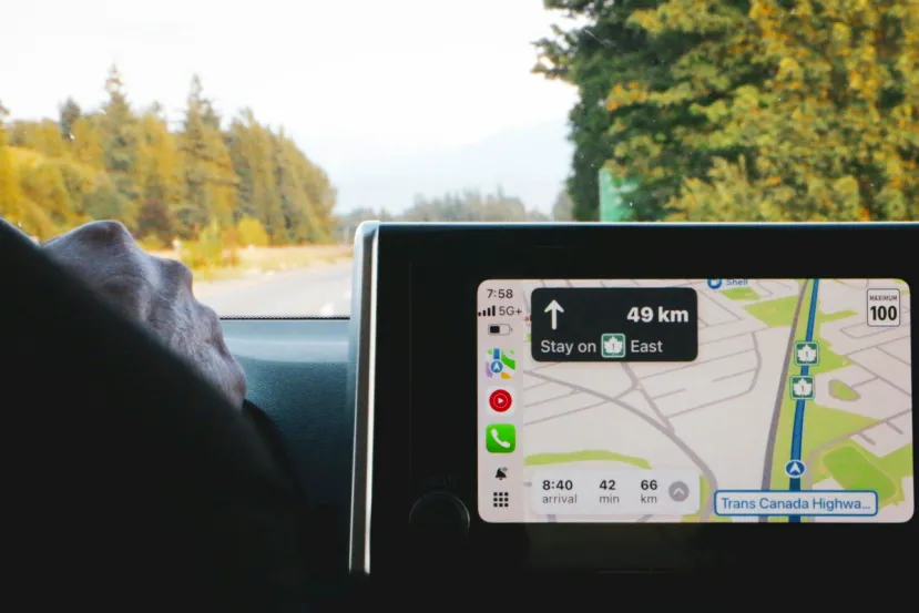 Apple se arriesga a dañar su imagen premium con los anuncios en Maps, según Mark Gurman