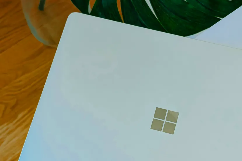 Mozilla acusa a Microsoft de empujar Copilot en Windows 11 con patrones oscuros y dar marcha atrás por la presión