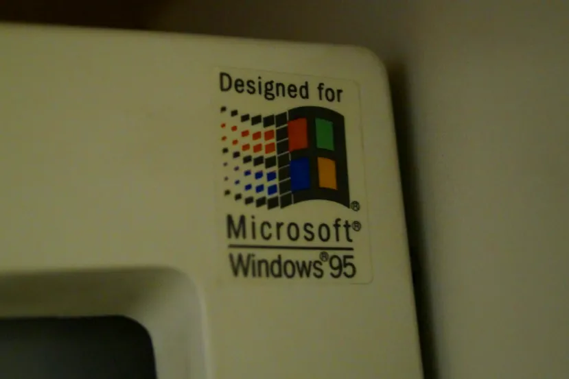 Una idea tan absurda como brillante: WSL9x hace posible ejecutar Linux dentro de Windows 95
