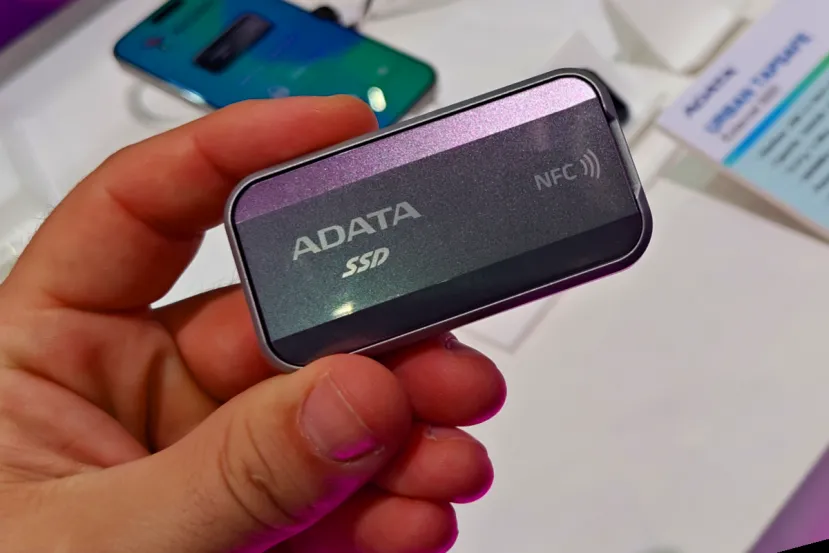 ADATA lleva a Computex 2026 el Urban TapSafe, un SSD externo que se desbloquea con NFC y alcanza 1900 MB/s 