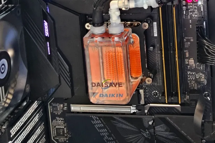Esta refrigeración líquida ENERMAX PFA disipa 900 W sin necesidad de bomba 