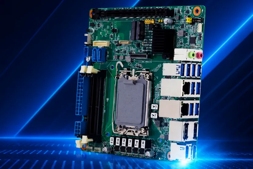 La nueva placa Mini-ITX de AAEON reparte sus 16 líneas PCIe 5.0 en hasta tres ranuras independientes