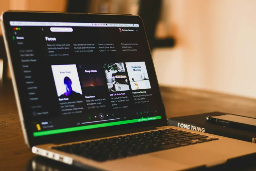Spotify alcanza los 300 millones de suscriptores de pago y factura 4.800 millones de euros en el segundo trimestre de 2026
