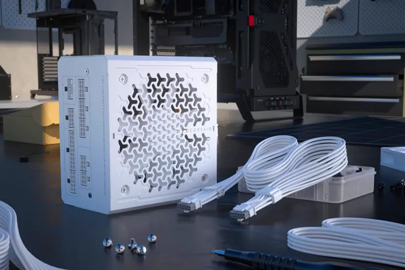 Corsair sube a Platinum sus RM850e y RM1000e con protección de cable a 65°C