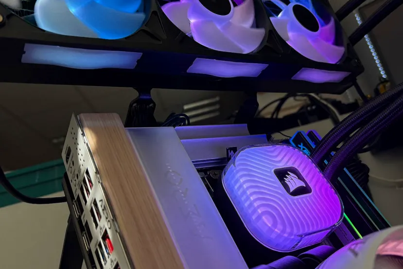 CORSAIR iCUE LINK TITAN II 360 RX RGB Review, la nueva generación TITAN se apoya en iCUE LINK y mejora el rendimiento