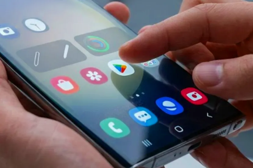 Samsung y Corning trabajan una pantalla autorreparable contra microarañazos para el Galaxy S27 Ultra, según filtraciones