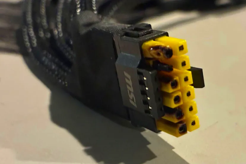 El alto consumo de DLSS 5 se cobra su primera víctima: Una RTX 5090 con el conector 12V-2x6 fundido al superar los 613 W
