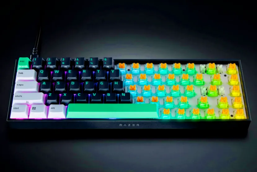 Razer lanza el teclado Reclusa X Mini 65% con placa intercambiable y amortiguación interna por 69,99 euros