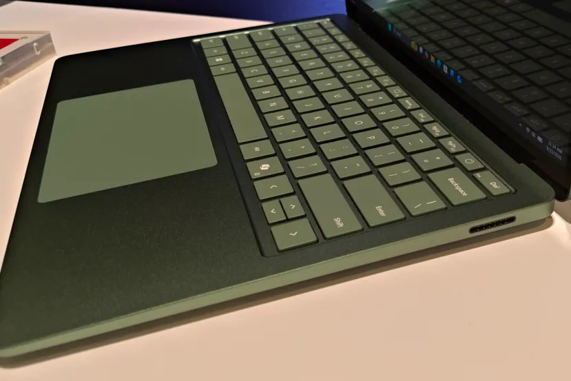 Snapdragon X2 Plus y hasta 22 horas y media de batería, así es el nuevo Microsoft Surface Laptop 13
