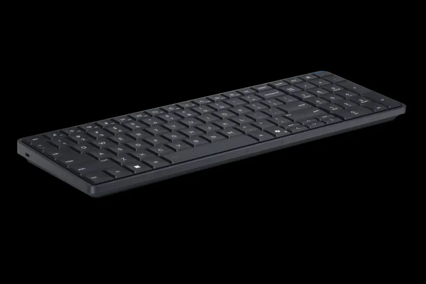 HP actualiza su EliteBoard con procesadores Ryzen AI PRO 400, el miniPC dentro de un teclado ahora está a la última