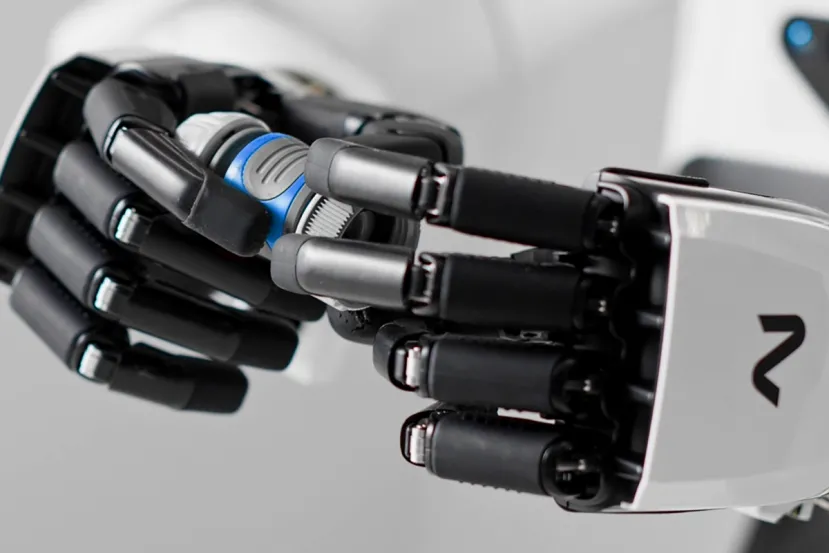 NEURA Robotics presenta Neuron AI: un modelo que combina visión, tacto y memoria para controlar robots