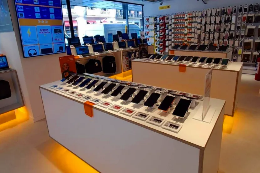 La tienda de PcComponentes en Barcelona, devastada por los saqueos: la empresa explica qué ocurrirá ahora
