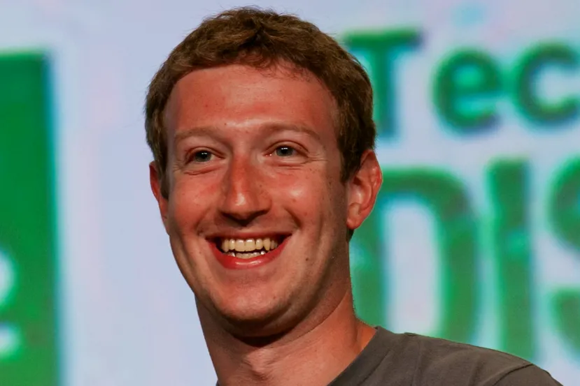 Facebook escuchaba todas las conversaciones en los chats de audio