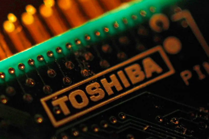 Toshiba tiene en desarrollo memorias PLC de cinco niveles que ayudarán a fabricar unidades más económicas