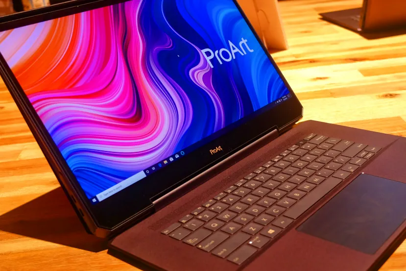 El portátil ASUS ProArt StudioBook One combina la potente NVIDIA Quadro RTX 6000 con un Core i9 y 64 GB de RAM bajo una pantalla 4K de 120 Hz