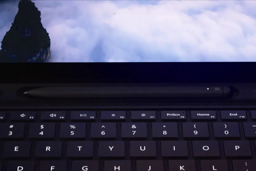 La nueva Microsoft Surface Pro X mide tan solo 5.3mm de grosor e integra el nuevo procesador Microsoft SQ1