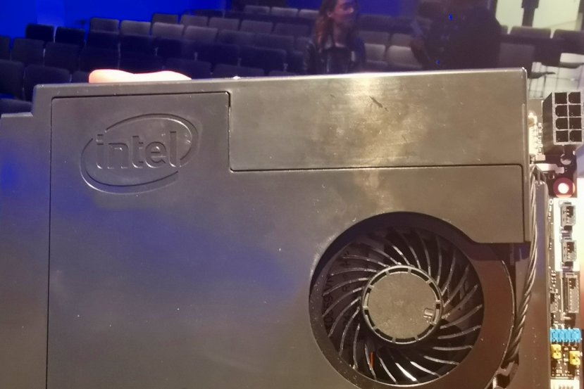 Intel presenta “The Element”, un concepto de ordenador modular escalable con interfaz PCI Express