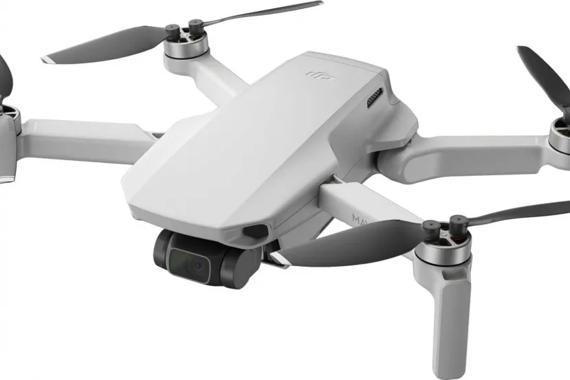 Controlar compromiso collar El dron plegable DJI Mavic Mini llega con 249 gramos, estabilizador, y es  capaz de grabar a 2,7K - Noticia