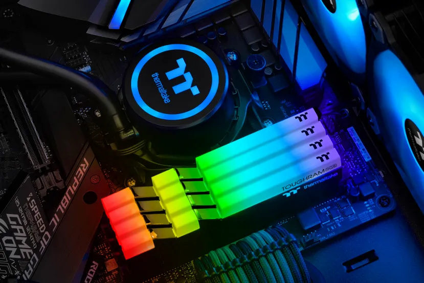 Thermaltake amplía su gama de memorias DDR4 Thoughram RGB con modelos de hasta 4.400 MHz