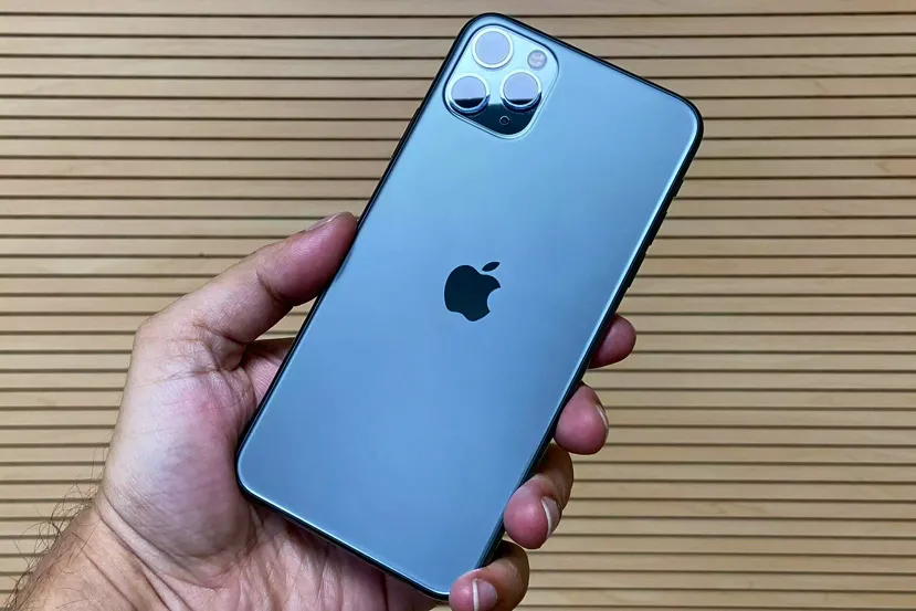Un iPhone 11 Pro con el logo mal impreso ha sido vendido por 2700 dólares por su rareza