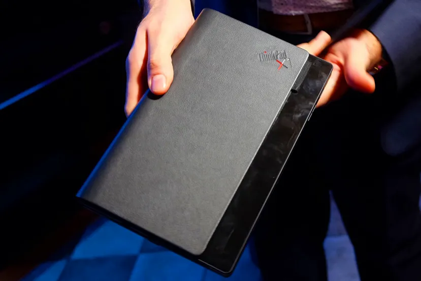Lenovo muestra en esta edición del CES su primer portátil con pantalla plegable, el Thinkpad X1
