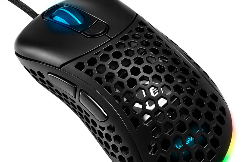 Sharkoon Light² 200, un ratón con iluminación RGB y diseño ultraligero de tan solo 62 gramos