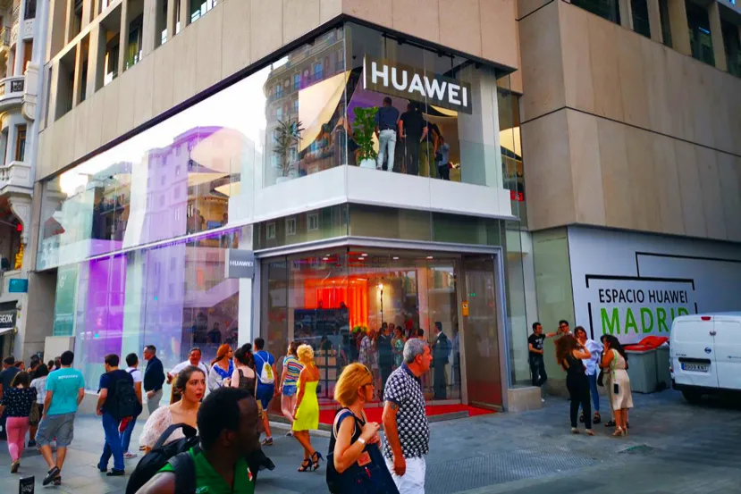 Huawei abrirá el 2 de marzo su tienda online en España