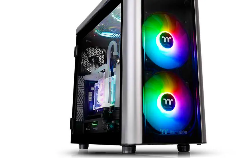 Thermaltake actualiza su enorme torre Level 20 TG con dos ventiladores ARGB de 20 cm frontales