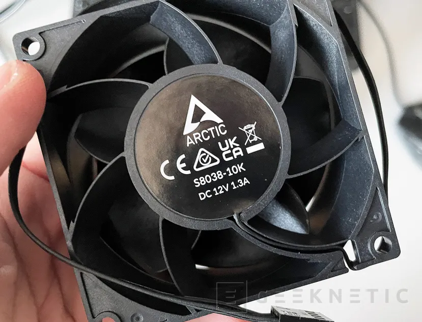 Geeknetic Arctic Cooling S8038-10K Server Fan Review 7