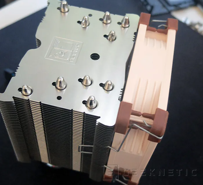 Geeknetic Disipadores compactos Noctua NH-D9L y NH-U9S 6