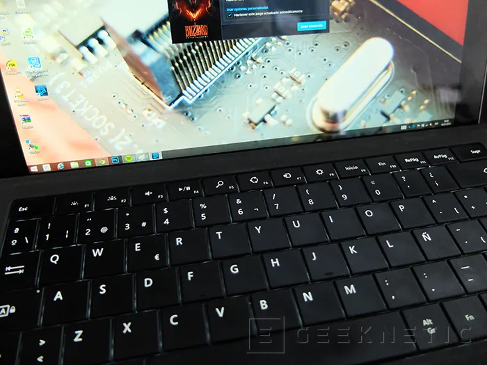 Geeknetic Microsoft Surface Pro 3 22