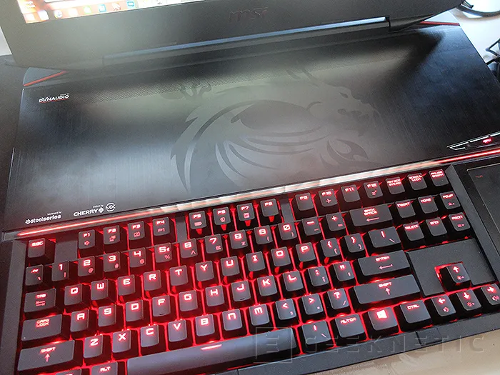 El portátil con teclado mecánico ya existe: es el gigante MSI GT80 Titan