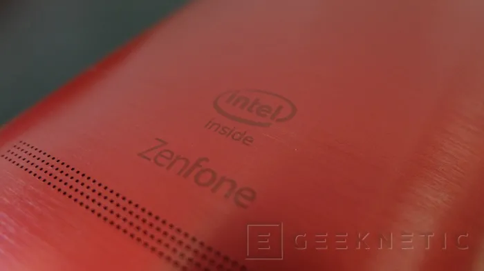 Geeknetic ASUS ZenFone 2 (ZE551ML) 24