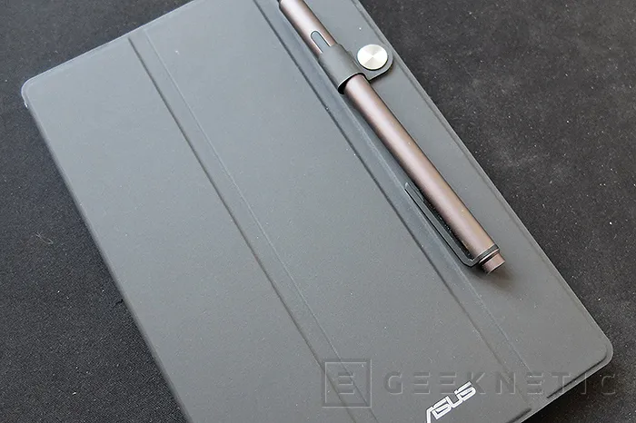 Geeknetic ASUS ZenPad S 8.0 Z580CA 2