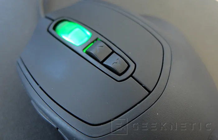 Geeknetic Cooler Master Xornet II gaming mouse 13