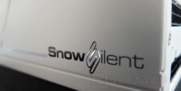 Geeknetic Seasonic Platinum 750w Snow Silent 15