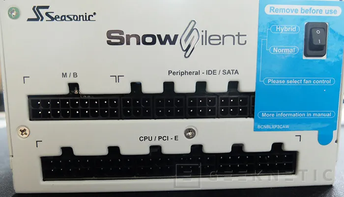 Geeknetic Seasonic Platinum 750w Snow Silent 11