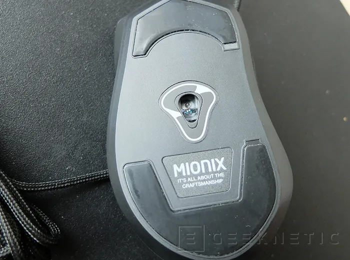 Geeknetic Mionix Castor gaming mouse 10