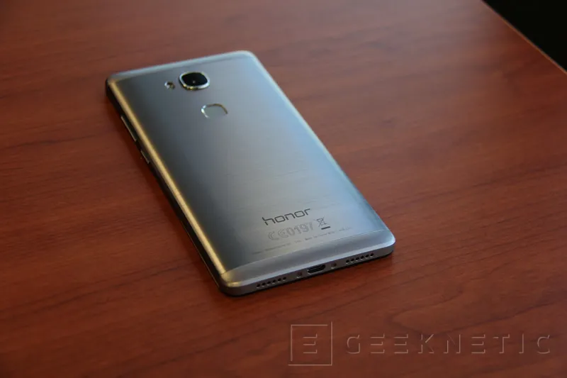 Geeknetic Huawei Honor 5X 1