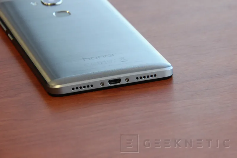 Geeknetic Huawei Honor 5X 9