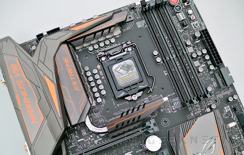 Geeknetic ASUS Maximus VIII Extreme/Assembly 2