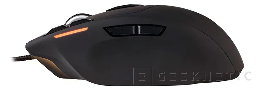 Geeknetic Corsair Sabre RGB Gaming Mouse 3