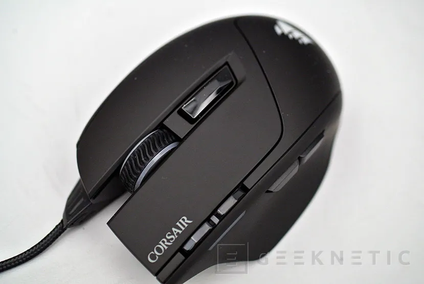 Geeknetic Corsair Sabre RGB Gaming Mouse 4