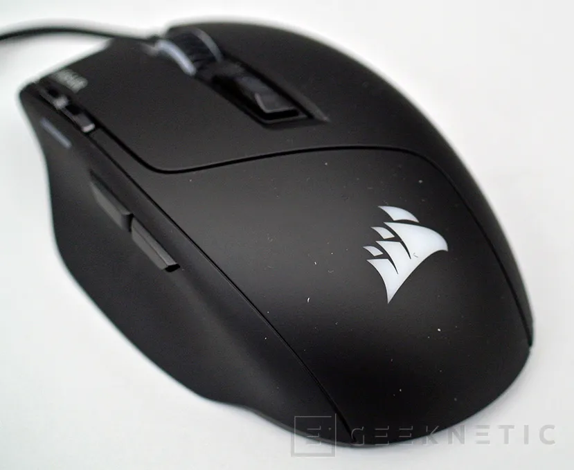 Geeknetic Corsair Sabre RGB Gaming Mouse 5