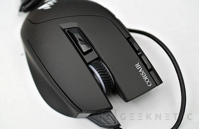 Geeknetic Corsair Sabre RGB Gaming Mouse 7
