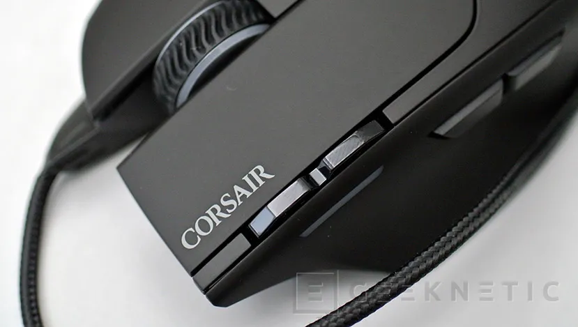 Geeknetic Corsair Sabre RGB Gaming Mouse 13