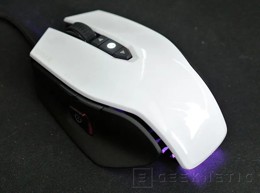 Geeknetic Corsair M65 Pro Gaming Mouse 9
