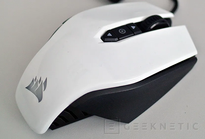 Geeknetic Corsair M65 Pro Gaming Mouse 8